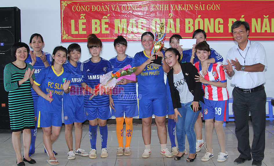 Bế mạc giải bóng đá mini công ty TNHH YAKJIN Sài Gòn
