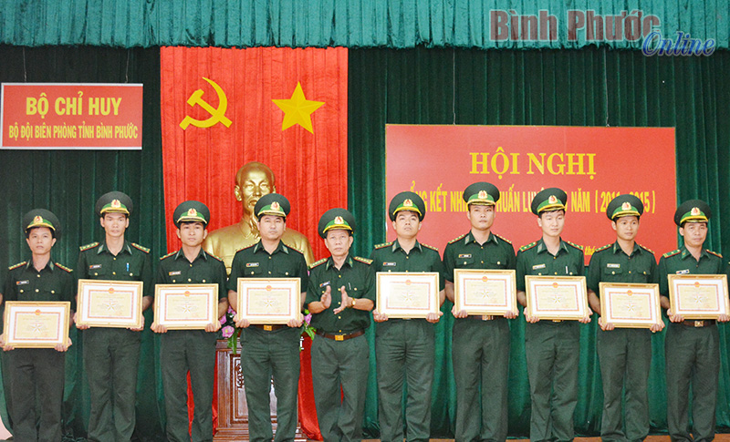 Bộ đội bi&ecirc;n ph&ograve;ng tổng kết nhiệm vụ huấn luyện giai đoạn 2011-2015