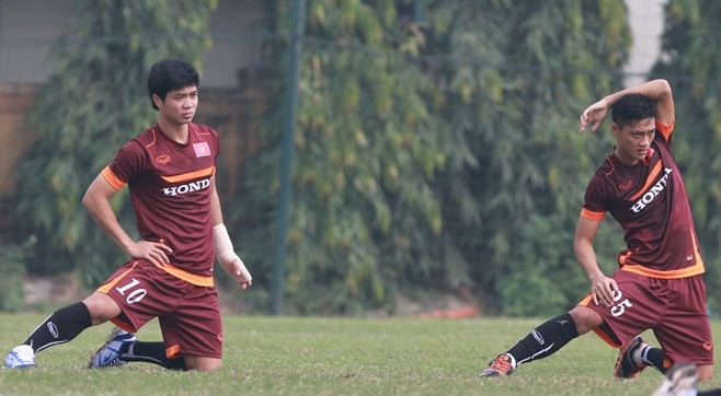 Điểm tin chiều 14-12: U23 VN vào nam, Bầu Đức khó mua Lee Nguyễn