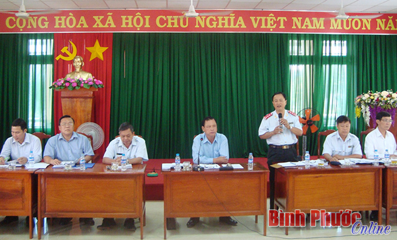 Chủ tịch UBND tỉnh Nguyễn Văn Trăm đối thoại trực tiếp với c&aacute;c hộ d&acirc;n khiếu nại k&eacute;o d&agrave;i