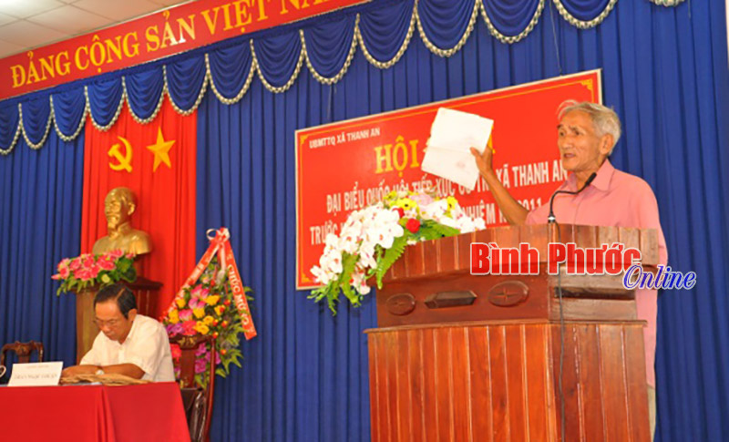 Đại biểu Quốc hội tiếp x&uacute;c cử tri Hớn Quản v&agrave; Chơn Th&agrave;nh