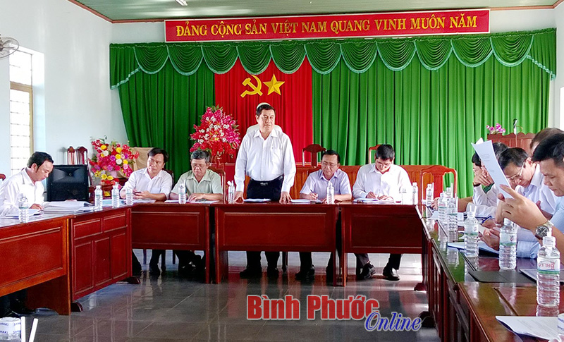 Đo&agrave;n c&ocirc;ng t&aacute;c Ủy ban D&acirc;n tộc kiểm tra chương tr&igrave;nh giảm ngh&egrave;o tại T&acirc;n Tiến