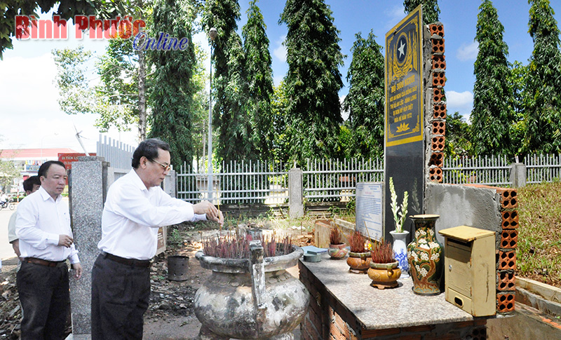 Dự &aacute;n t&ocirc;n tạo di t&iacute;ch Mộ tập thể 3.000 người chậm tiến độ 6 th&aacute;ng