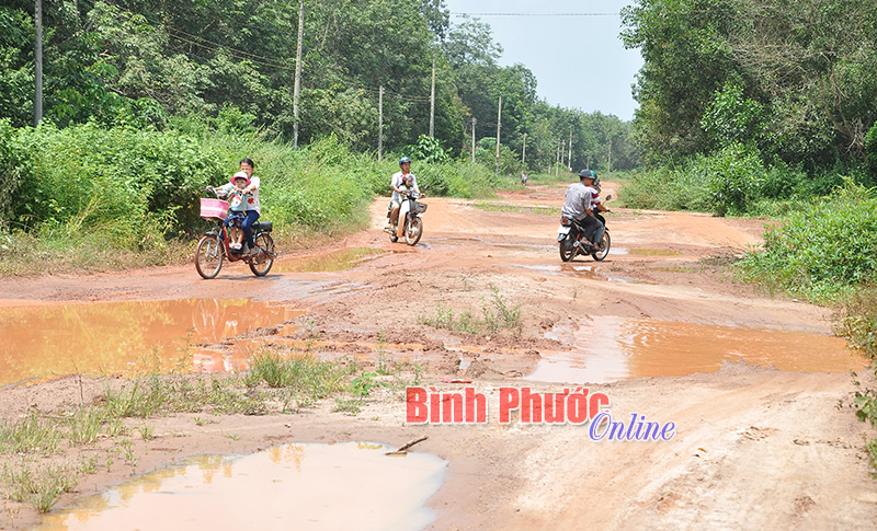 Khổ v&igrave; đường xuống cấp