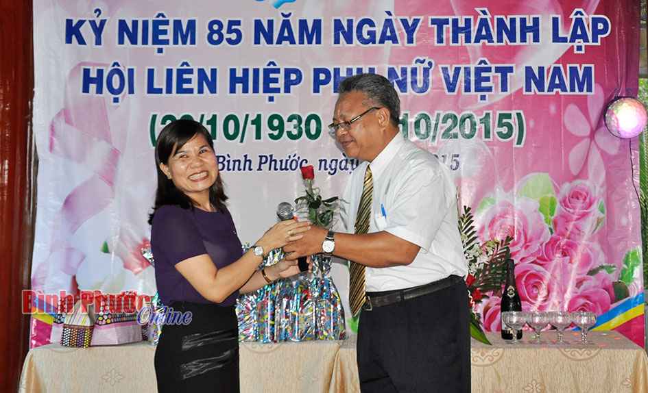 Kho bạc Nhà nước Bình Phước họp mặt 85 năm ngày thành lập Hội liên hiệp phụ nữ Việt Nam