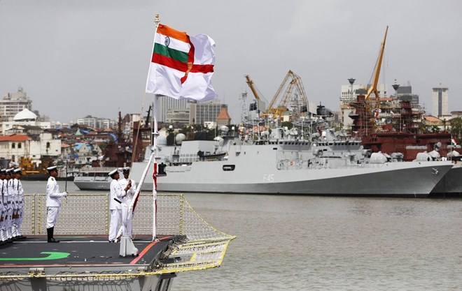 Đại sứ Việt Nam thăm qu&acirc;n cảng Visakhapatnam của Ấn Độ