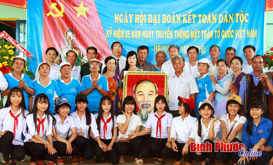 Thực hiện tốt hai cuộc vận động v&agrave; t&iacute;ch cực tham gia x&acirc;y dựng đảng, ch&iacute;nh quyền