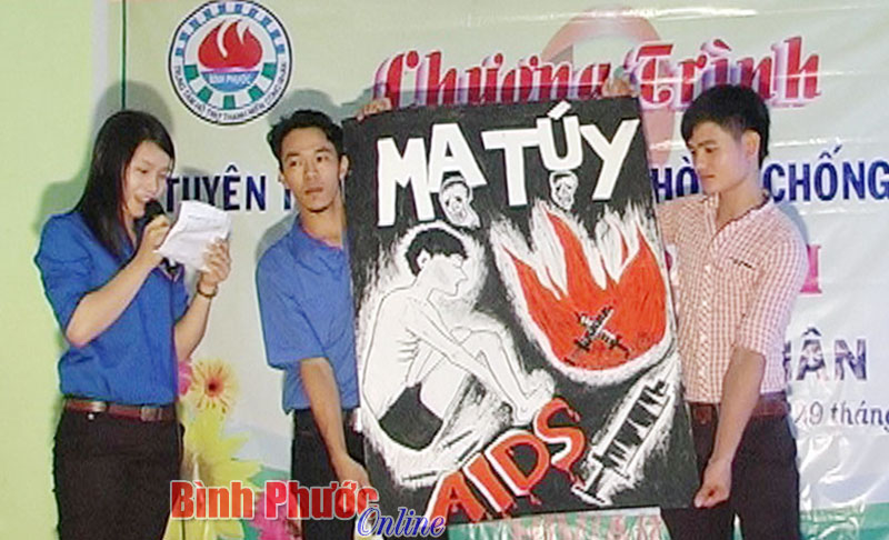 Tuyên truyền phòng chống HIV/AIDS cho công nhân Khu công nghiệp Chơn Thành
