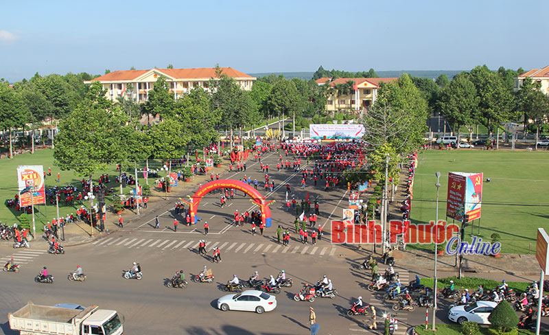 Tập trung chỉ đạo thực hiện tốt nghị quyết từ đầu nhiệm kỳ