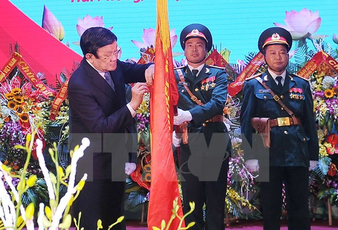 Qu&acirc;n khu 9 đ&oacute;n nhận Hu&acirc;n chương Qu&acirc;n c&ocirc;ng hạng Nhất