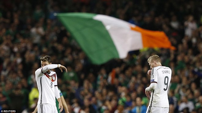 Vòng loại EURO 2016: Đức thua sốc, Bồ Đào Nha giành vé đến Pháp