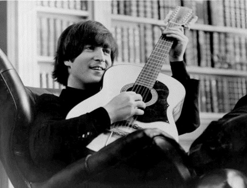 Đ&agrave;n guitar của huyền thoại John Lennon c&oacute; gi&aacute; "khủng"