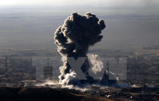 Mỹ cáo buộc chính Nga không kích doanh trại quân đội Syria