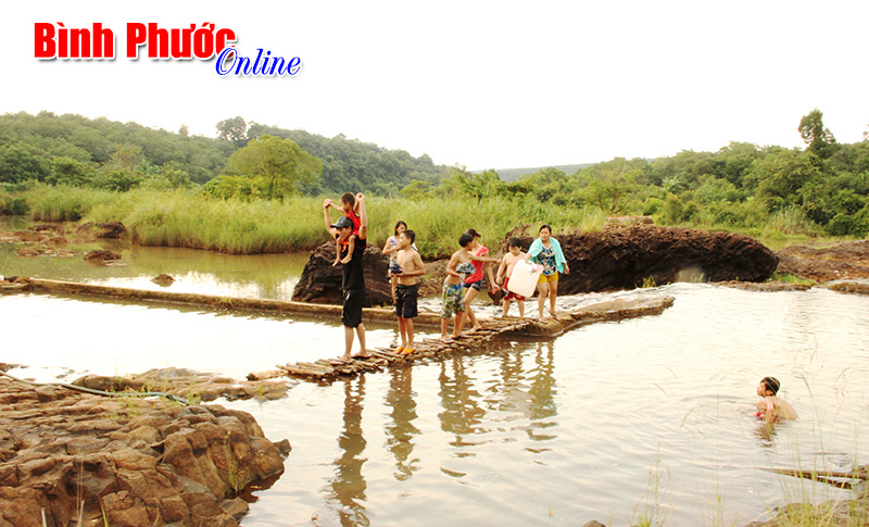 Ký sự: Ngược dòng sông Bé (Bài 1)