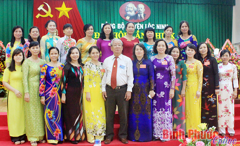 LỘC NINH: Họp mặt c&aacute;n bộ l&atilde;nh đạo nữ