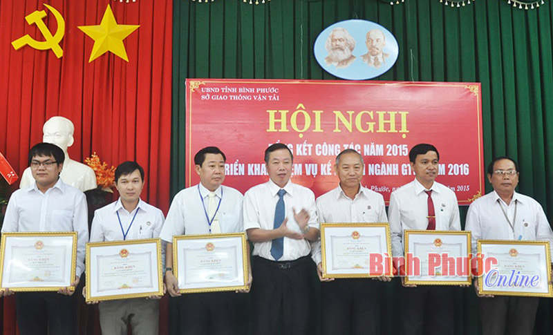 Năm 2016, ng&agrave;nh GT-VT đề ra 11 nhiệm vụ v&agrave; 8 giải ph&aacute;p