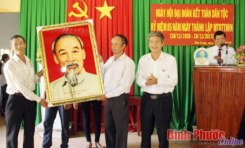 Nhiều hoạt động &yacute; nghĩa trong ng&agrave;y hội đại đo&agrave;n kết