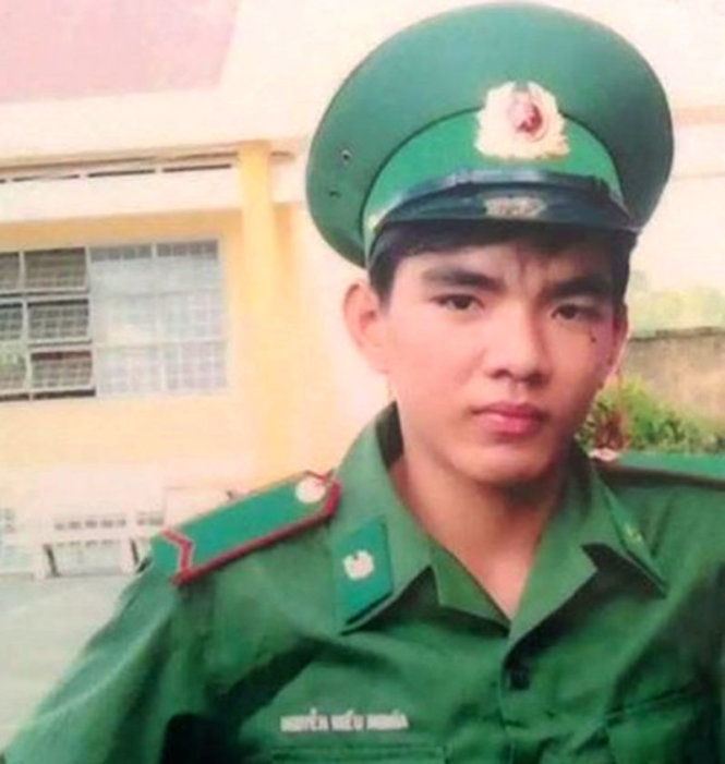 Thanh niên bỗng dưng trở thành… “ông lão”