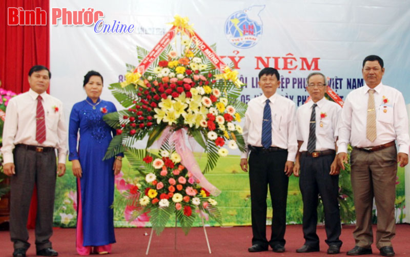 Hội LHPN thị x&atilde; Phước Long tuy&ecirc;n dương 22 phụ nữ ti&ecirc;u biểu
