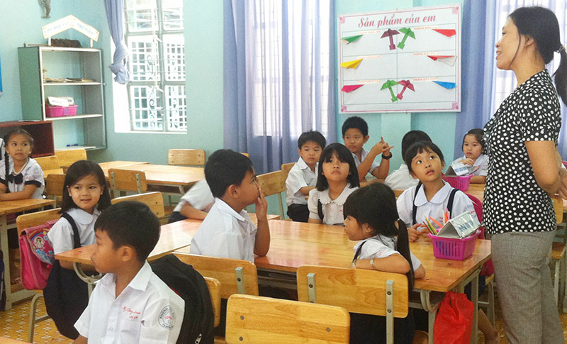 Tiểu chuẩn giáo viên tiểu học hạng III