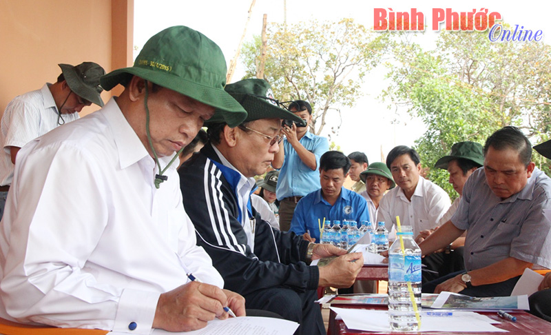 Kiểm tra tiến độ thi c&ocirc;ng Dự &aacute;n Khu bảo tồn văn h&oacute;a d&acirc;n tộc X&ecirc;ti&ecirc;ng s&oacute;c Bom Bo