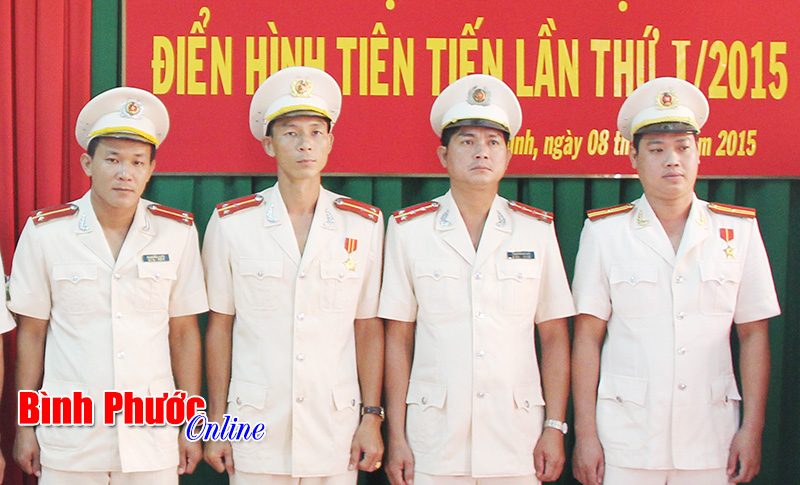 Thượng &uacute;y Nguyễn Hải Đảo &ldquo;v&igrave; d&acirc;n phục vụ&rdquo;