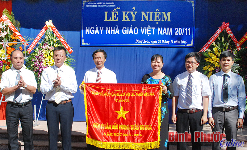 Khắp nơi trong tỉnh tổ chức ngày Nhà giáo Việt Nam