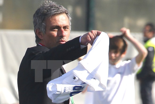 FA công bố lý do huấn luyện viên Mourinho bị cấm chỉ đạo một trận đấu
