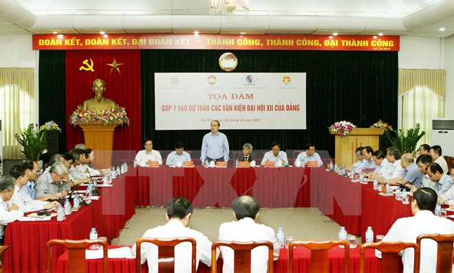 G&oacute;p &yacute; dự thảo văn kiện Đại hội XII: T&acirc;m huyết, tr&aacute;ch nhiệm cao