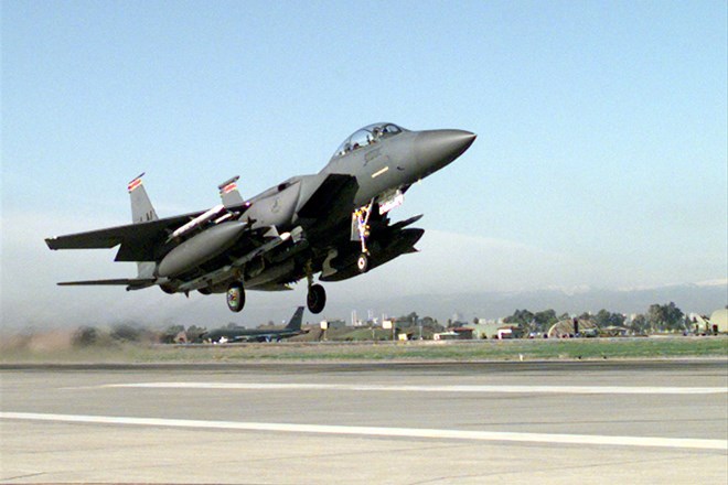 Quân đội Mỹ rút 12 máy bay tiêm kích F-15 khỏi Thổ Nhĩ Kỳ