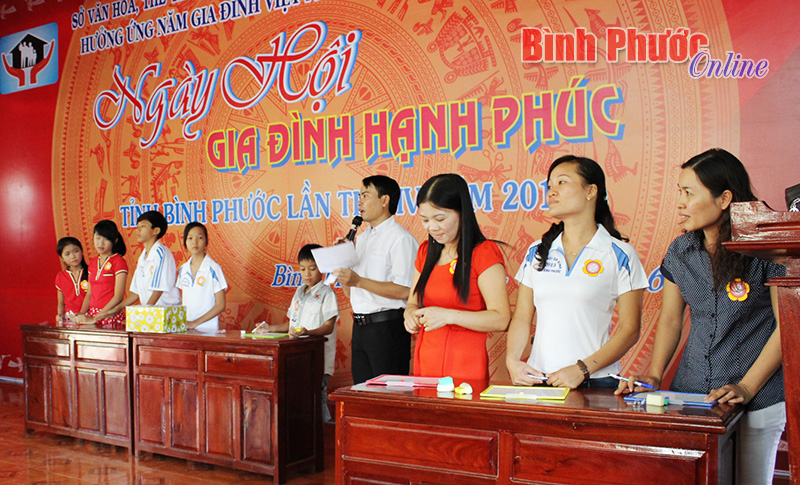 Về x&acirc;y dựng nền tảng văn h&oacute;a x&atilde; hội