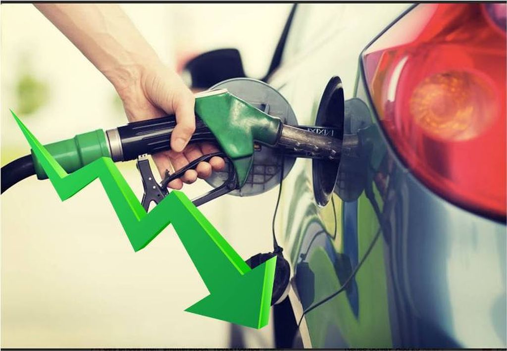 Xăng giảm gần 400 đồng/lít