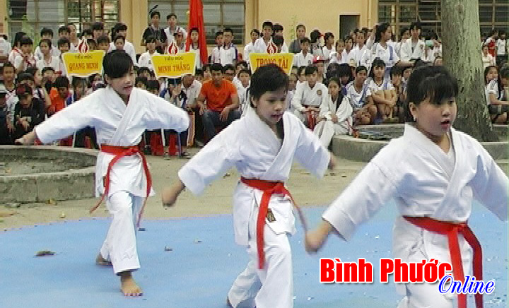1.478 học sinh tham gia Hội khỏe Phù Đổng huyện Chơn Thành