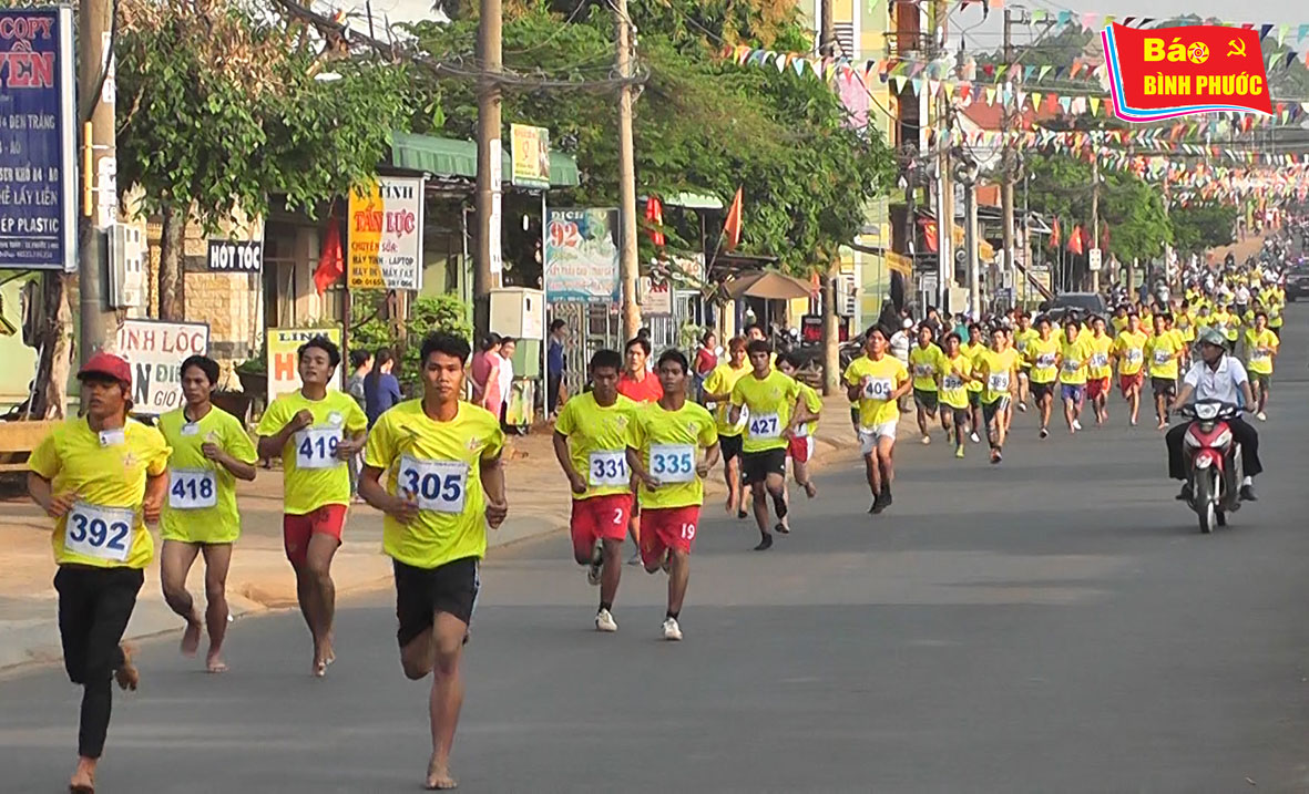 [Video] Kỷ niệm 41 năm ngày giải phóng Phước Long và giải Việt dã "Chinh phục đỉnh cao Bà Rá" năm 2016
