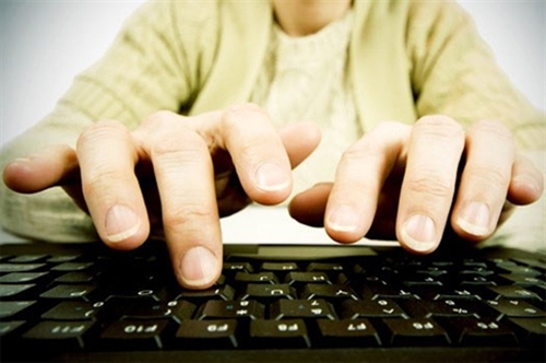 Ngăn chặn chi&ecirc;u tr&ograve; nh&agrave;o nặn, b&oacute;p m&eacute;o th&ocirc;ng tin trước thềm Đại hội XII của Đảng