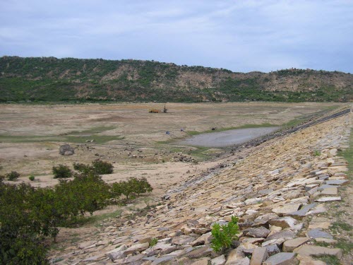 Nắng nóng, khô hạn khả năng kéo dài đến đầu tháng 7-2016