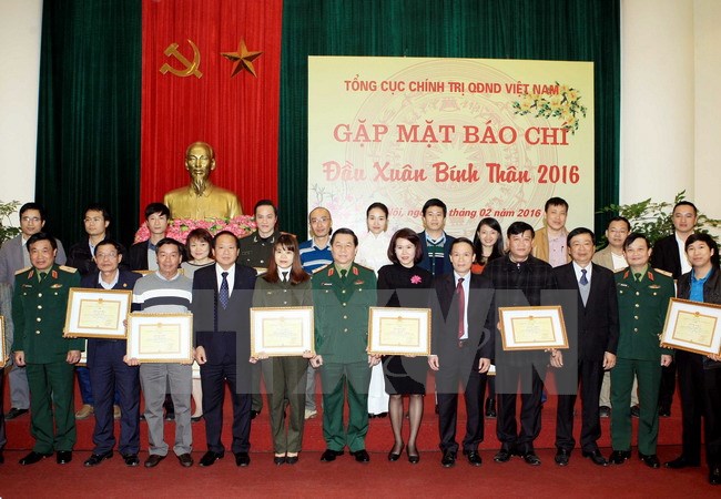 N&acirc;ng chất lượng tuy&ecirc;n truyền quốc ph&ograve;ng v&agrave; đối ngoại quốc ph&ograve;ng