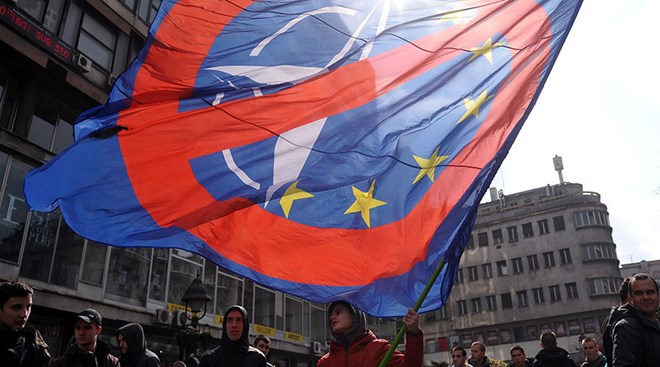 Hàng nghìn người Serbia tuần hành ủng hộ Tổng thống Putin