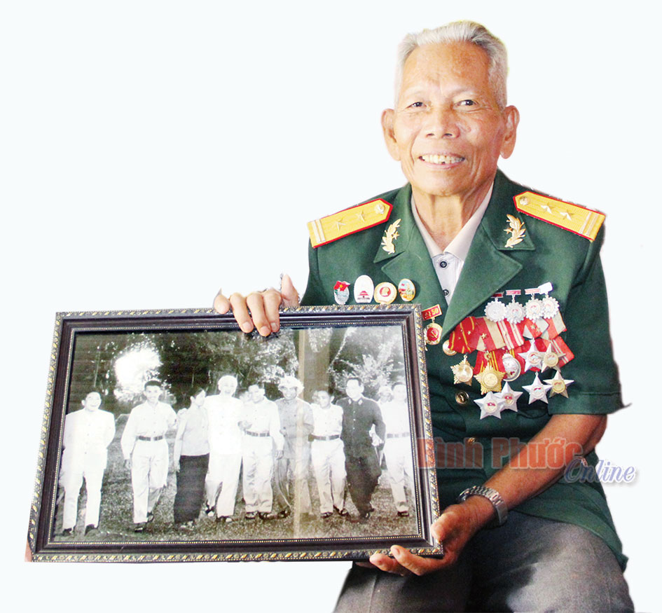 Huyền thoại sống tr&ecirc;n đường Trường Sơn