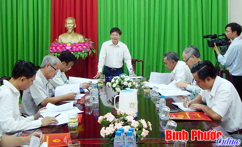 Ban Kinh tế - Ng&acirc;n s&aacute;ch thẩm tra 2 dự thảo nghị quyết