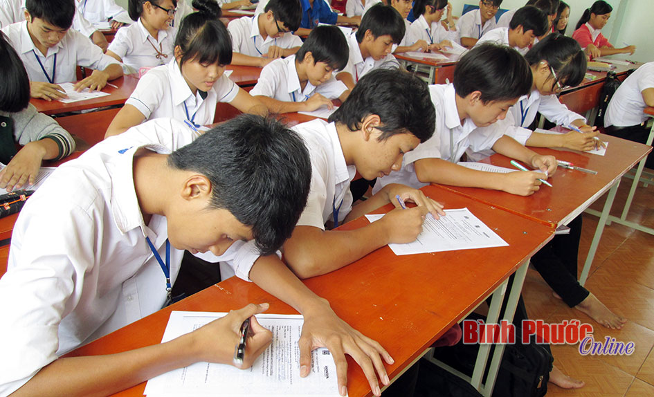 THPT Hùng Vương: 1.000 học sinh thi “An toàn giao thông cho nụ cười ngày mai”