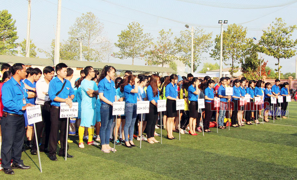 500 VĐV tham gia hội thao chào mừng Ngày thành lập Đoàn
