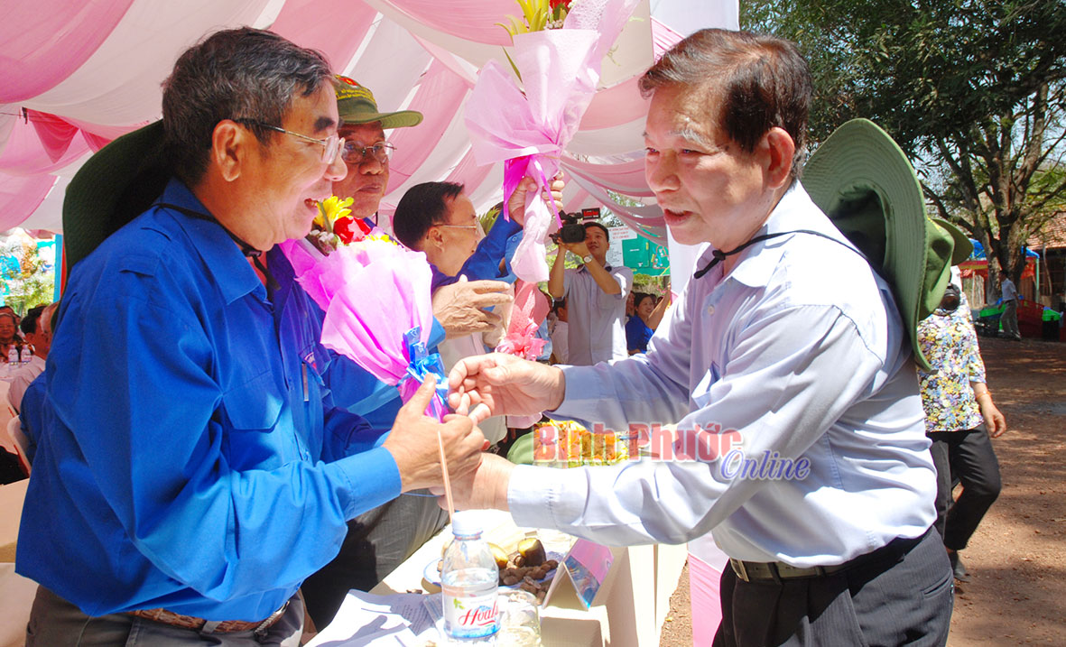 Cán bộ đoàn dễ mà khó