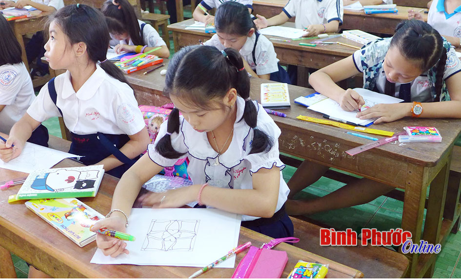 291 học sinh thi “Nét vẽ xanh”
