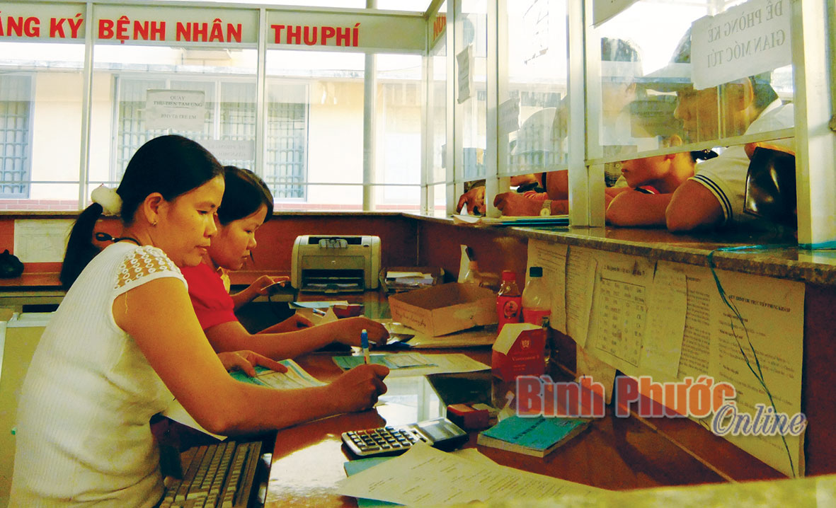 Giá khám, chữa bệnh BHYT ở bệnh viện công và tư