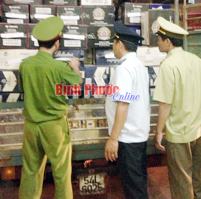 C&ocirc;ng an tỉnh thu giữ 4.848 chai rượu ngoại kh&ocirc;ng r&otilde; nguồn gốc