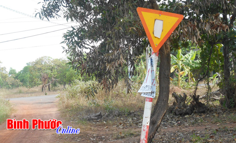 Biển b&aacute;o giao th&ocirc;ng kh&ocirc;ng c&ograve;n t&aacute;c dụng