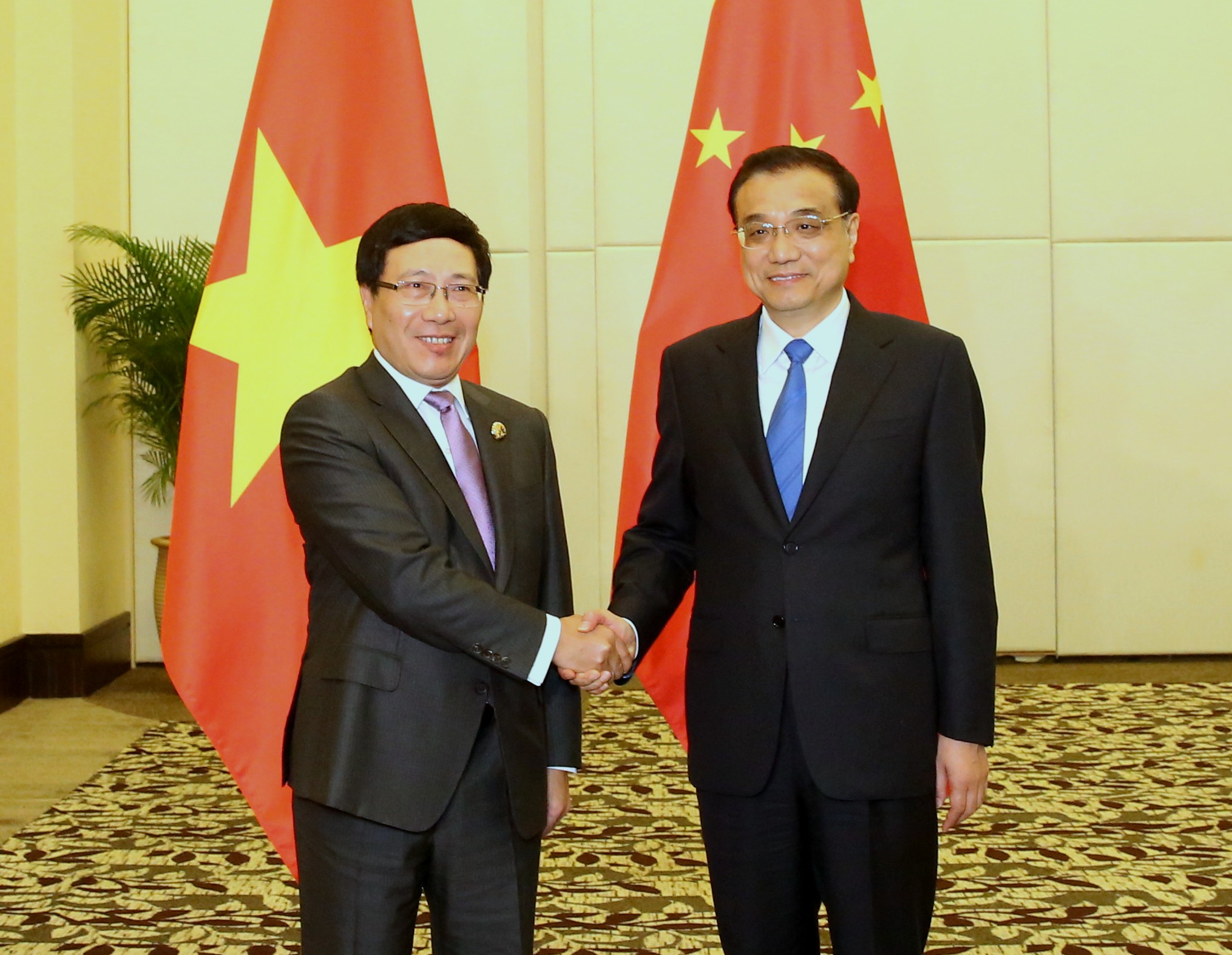 Ph&oacute; Thủ tướng Phạm B&igrave;nh Minh hội kiến Thủ tướng Trung Quốc