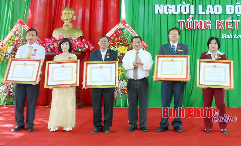 Cao su B&igrave;nh Long - 40 năm anh h&ugrave;ng, x&acirc;y dựng, đổi mới, s&aacute;ng tạo v&agrave; ph&aacute;t triển