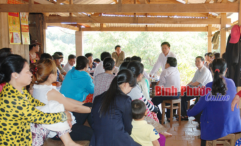 Người dân thôn Cây Da mỏi mòn chờ điện lưới